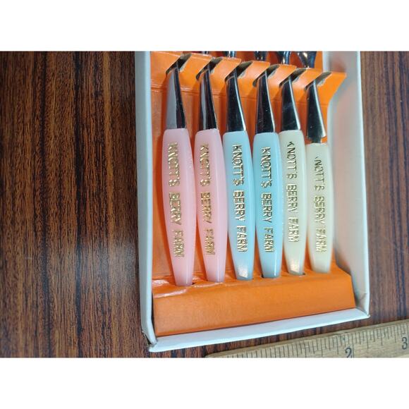 Vintage Small Spoon 6 Piece Colorful Handles Knotts Berry Farm Advertising - Picture 5 of 9